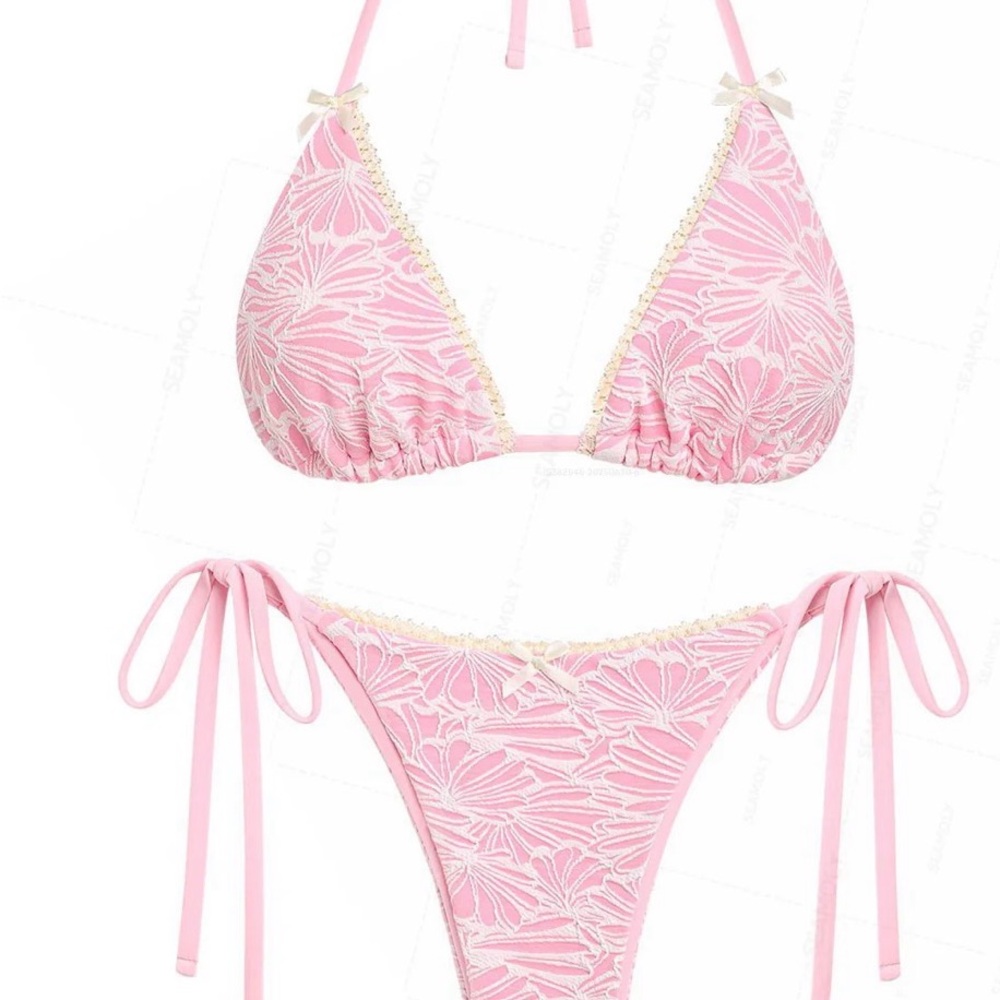 Elegant Pink Floral Bikini Set
